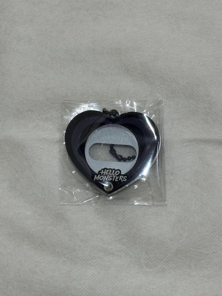 [USED] BABYMONSTER Luca Acrylic Key Ring