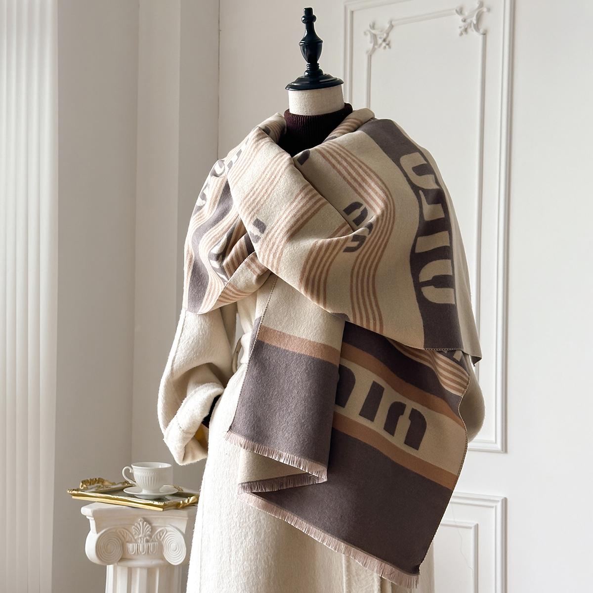 

New Brand Elegance Two-Sided Print Scarf Soft Warm Fringe Pashmina Shawl Autumn and Winter Outdoor Coldproof Windproof Blanket сірий колір