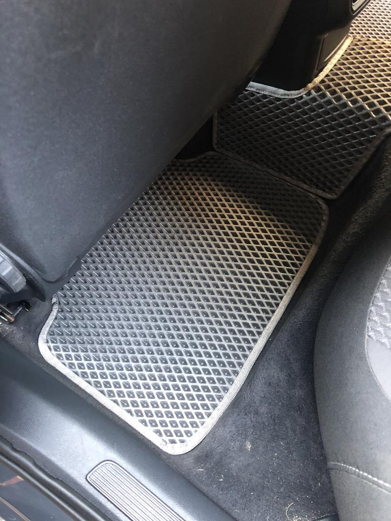 Covorașe EVA (UE, negru) pentru Volkswagen Passat B8 2015-2023