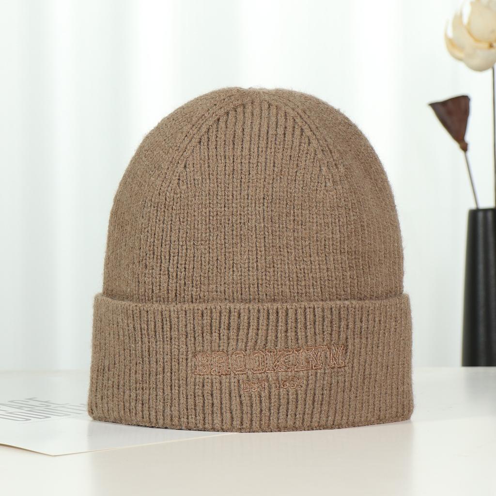 Autumn and Winter Couple Knitted Hats with Embroidered Letters Outdoor Cycling Warm Knitted Hats
