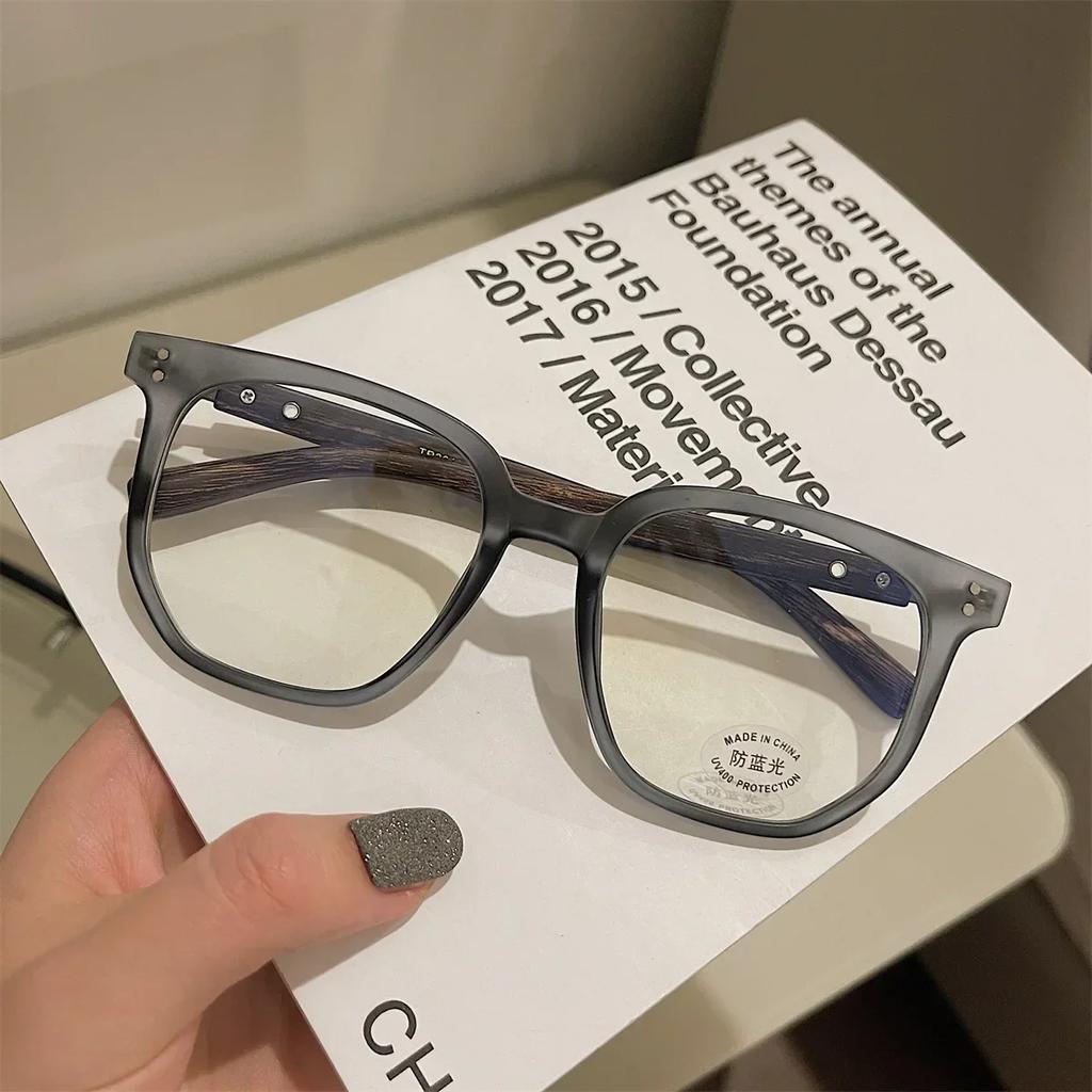 New Wood Grain Mirror Legs Myopia Glasses Fashion Vintage Anti Blue Light Transparent Glasses Near Sight Eyeglasses