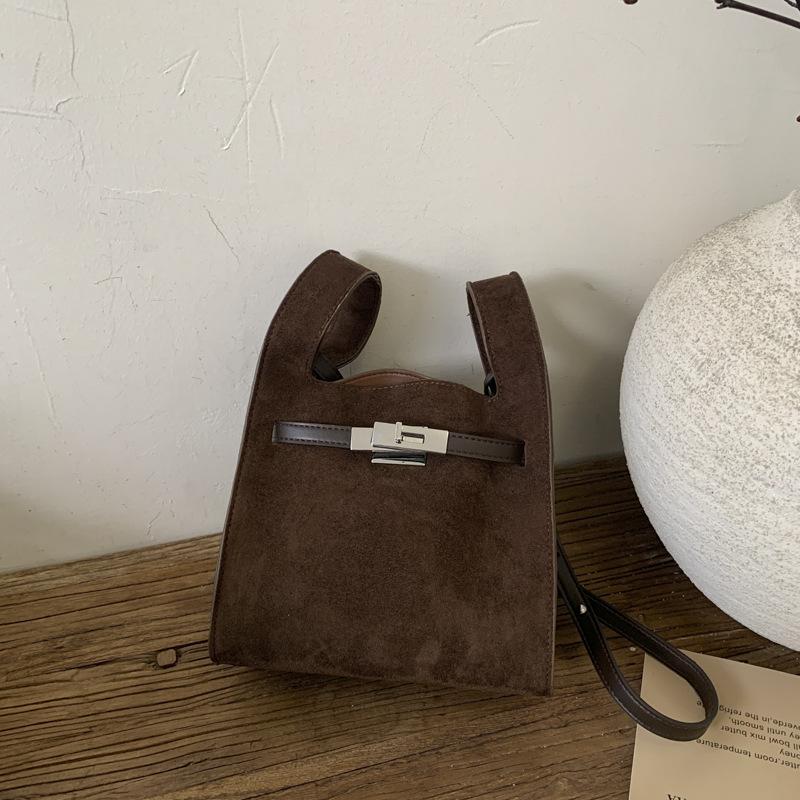 Niche Large-capacity Women's Armpit Bag Autumn New Suede Tote Bag Simple Shoulder Commuter Bag