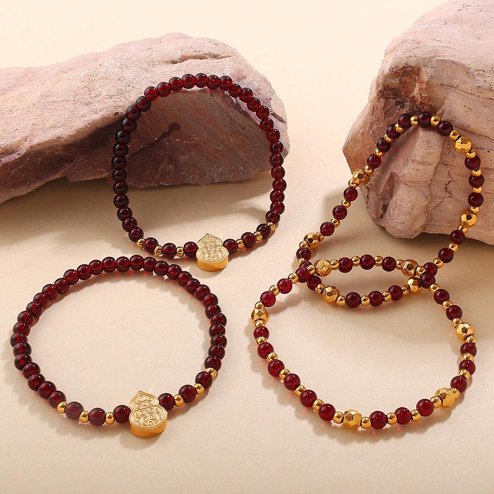 Red Garnet Luxury Gourd Pendant Bracelet for New Year Blessings and Wealth