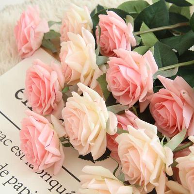 Decorațiuni pentru casă – Flori decorative şi coroane de flori
