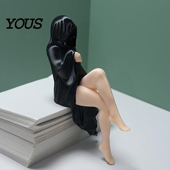 Niche Personality Ornament Black Robe Girl Ornament, Durable PLA Halloween Statue, Full of Fall Resistant Figurine Mystery Gothic Decoration Figurine,