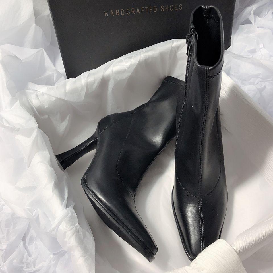 Schicke Sophistizierte Damen Kurzstiefel mit Hohem Absatz und Wasserdichter Plateau-Sohle