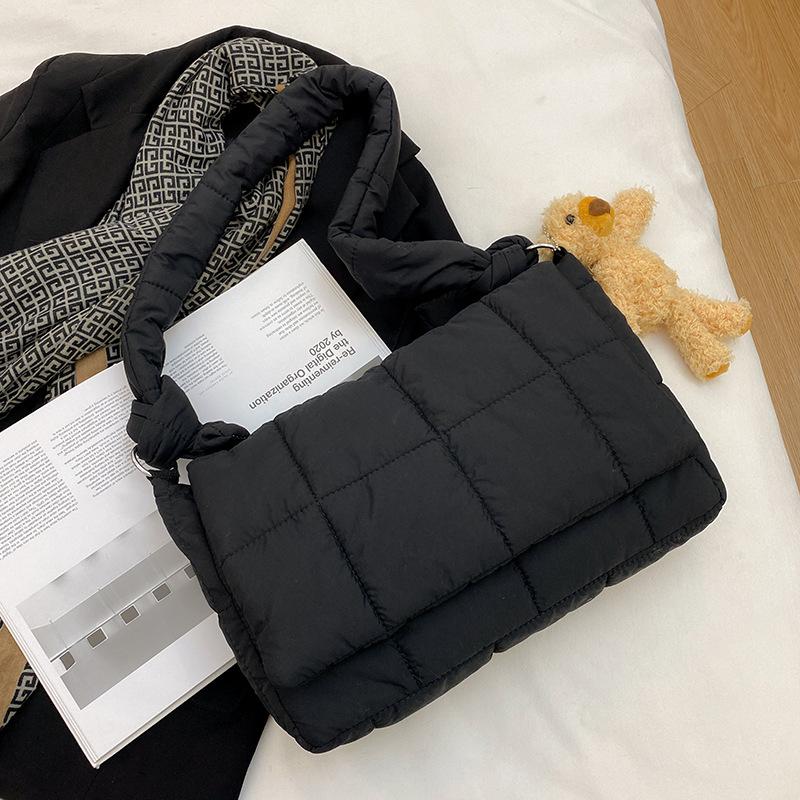 

Winter Overlarge Cotton Women Shoulder Bag Nylon Quilted Crossbody Bag Designer Down Padded Messenger Bags for Women Big Tote only bag