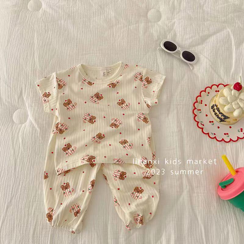 

2023 Summer Girls Ice Silk Ribbed Short Sleeve Two-Piece Pajama Set - Korean Style 130 cm