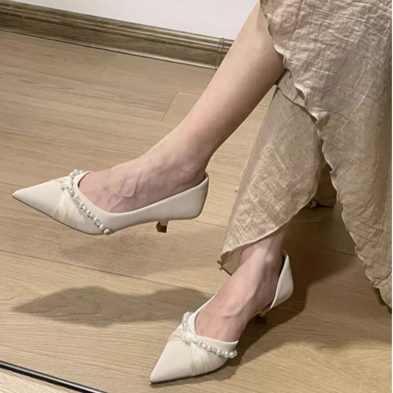 

Туфли на высоком каблуке женские летние 2025 новые феи стиль атласные боковые пустые универсальные тонкие каблуки заостренные перламутровые перекрученные одинарные туфли 35