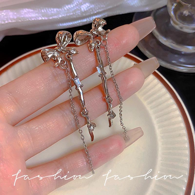Korean-Style Diamond Tassel Bow Earrings - Elegant Long Earrings for All Occasions