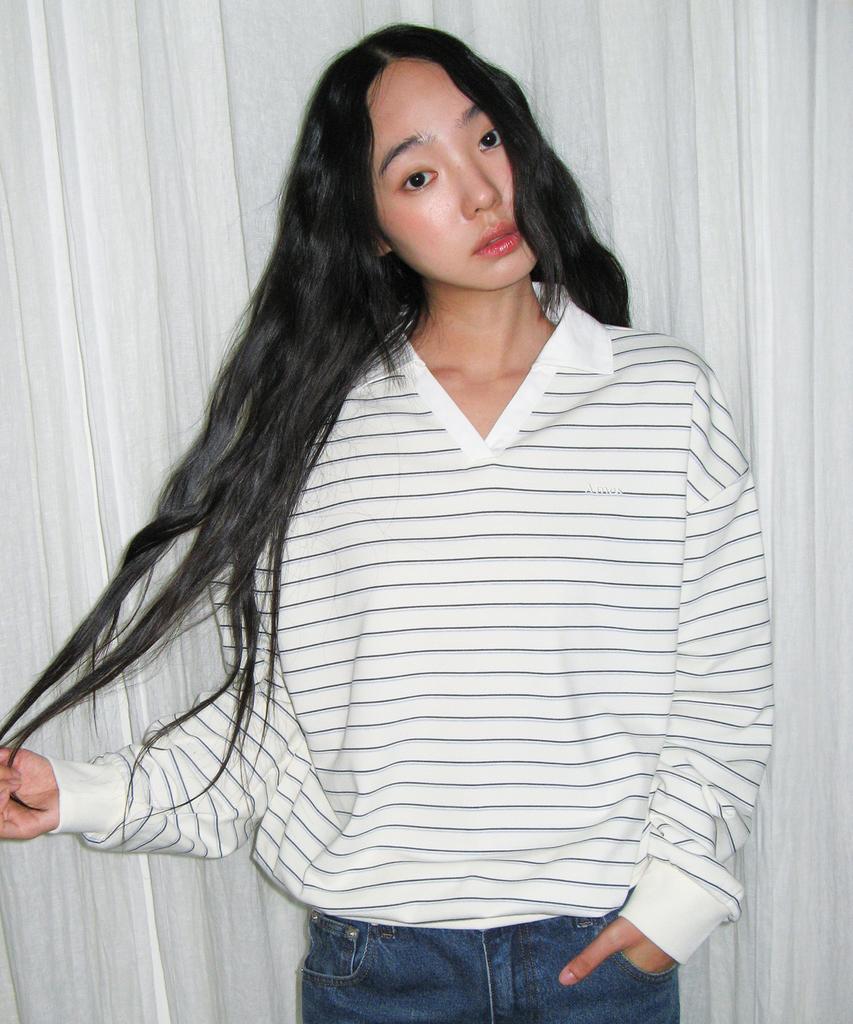 AMES-WORLDWIDE V Neck Collar Stripe Sweatshirt Ivory