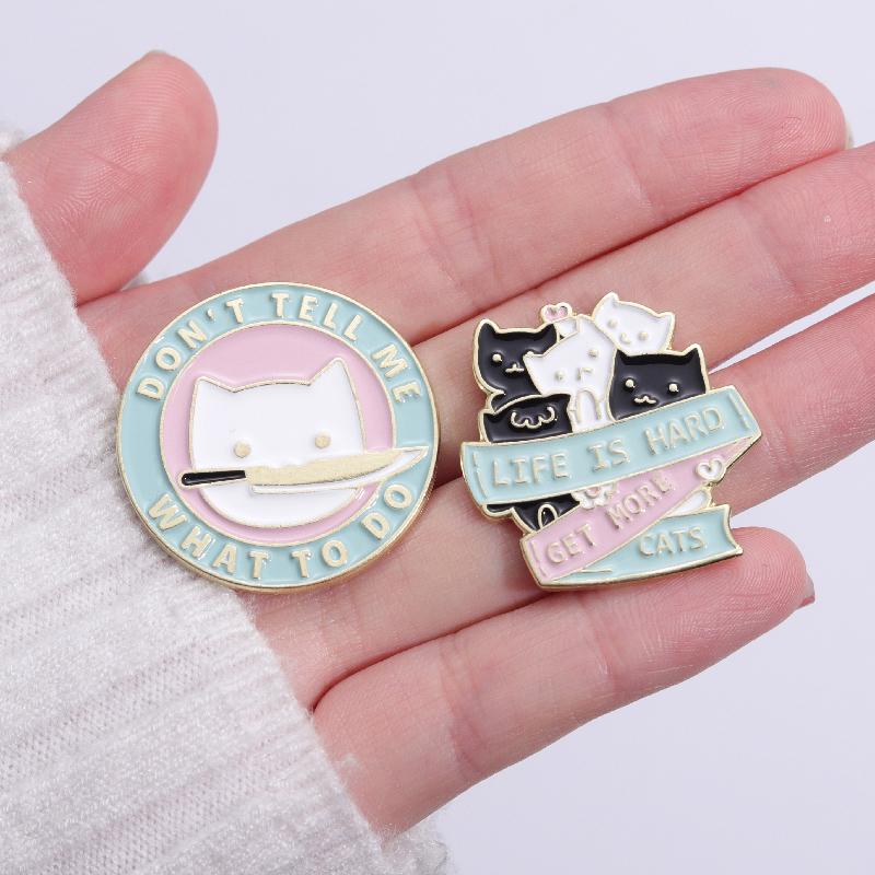 I'AM SO PURRRFECT Enamel Pins Custom Love Cat Family Brooches Lapel Badges Animal Jewelry Gift for Kids Friends