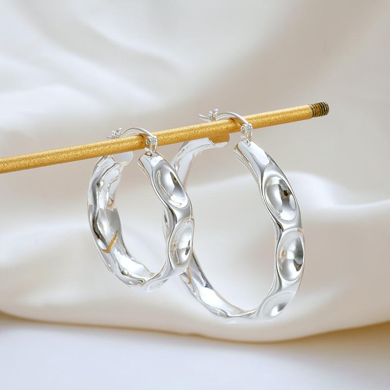 14K Gold-Plated Brass Gradient Hoop Earrings - Simple Luxury Fashion Design