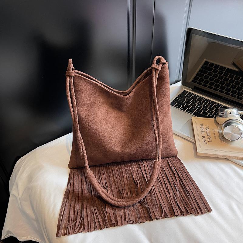 

Boho style tassel bag 2025 autumn new shoulder bag niche commuter crossbody bag tote women s bag