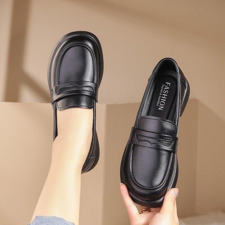 Black British style small leather shoes women's 2025 new flat single shoes autumn women's shoes large size women's middle-aged loafers