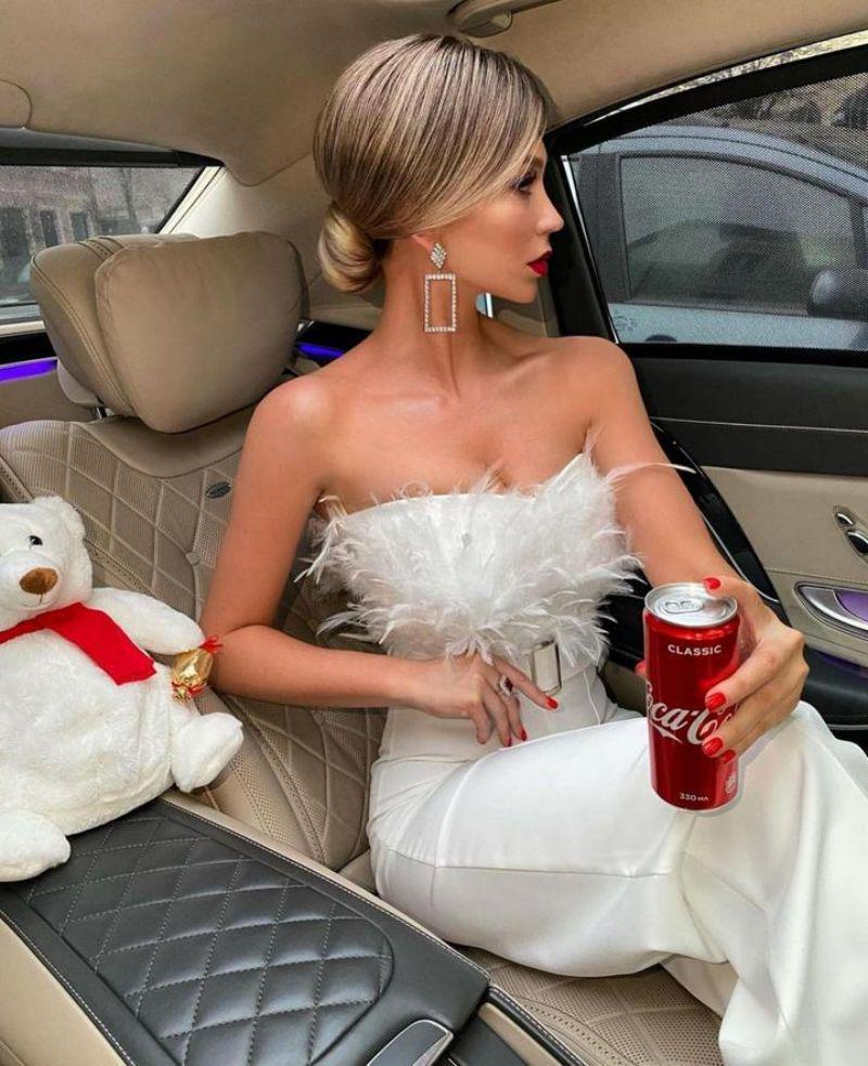 Stylish European & American Feather Strapless Jumpsuit