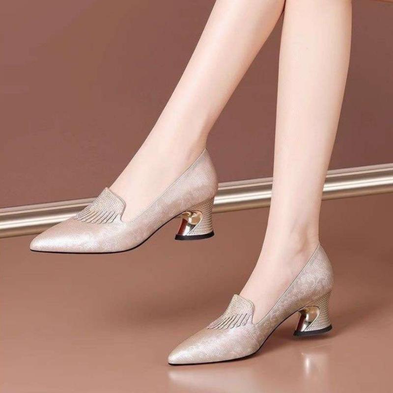 

Туфли женские из мягкой кожи с заостренным носком, темпераментные, в китайском стиле, с кристаллами, на все сезоны, удобные, универсальные, повседневные 38 слоновая кость