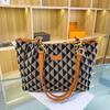 High-Capacity Retro Plaid Tote Bag - Casual European & American Style Handbag for Work & Commute