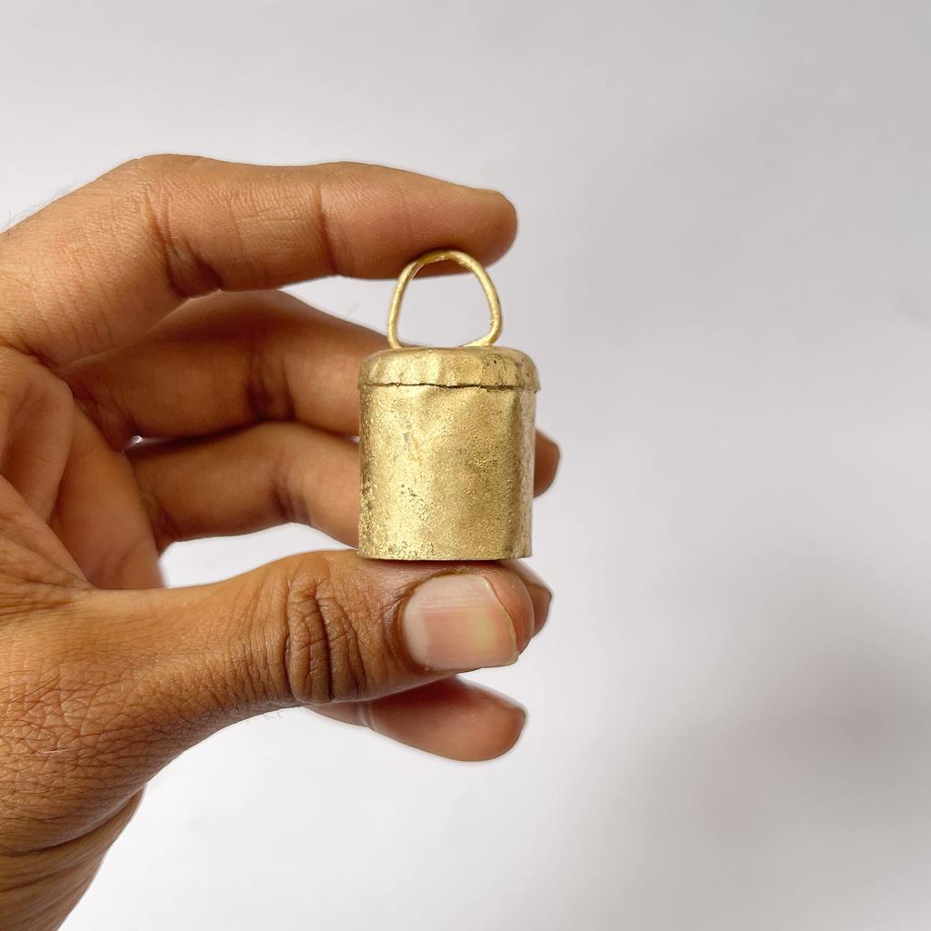 Small Gold Cow Bells – Rustic Hanging Metal Bells for Crafts, Christmas Ornaments, Farmhouse Decor, Wreaths & DIY Garland (Pack of 20)