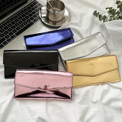 Eine stilvolle und elegante Damen Geldbörse mit mehreren Kartenfächern, geeignet für Geschäft und Pendeln, Schlichtheit und Tragbarkeit