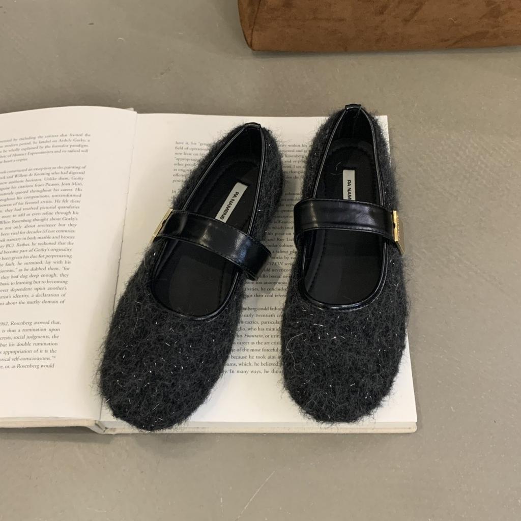 Suding's new retro round head flat bottom one-word buckle with Mary Jane shoes women's warm and plush niche fluffy single shoes