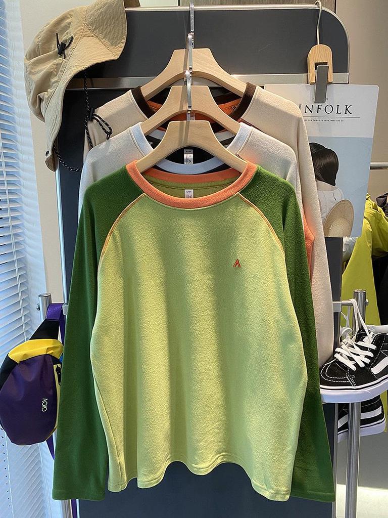 2025 Autumn/Winter Women's Dopamine Color Block Warm Plush Raglan Long Sleeve Base Layer T-shirt.