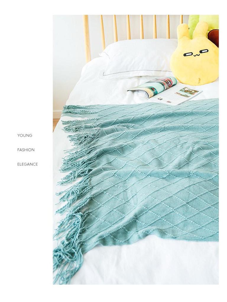 Strickdecke mit Quasten im nordischen Stil - Sofa, Bett oder Nickerchengebrauch