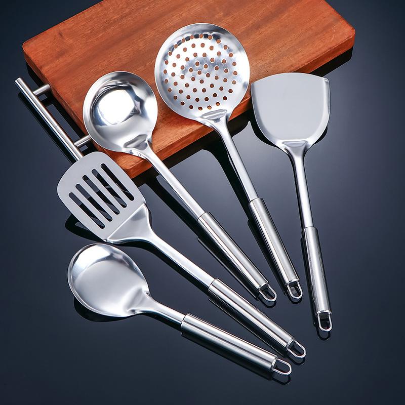 Innovative Stainless Steel Kitchen Spatulas for Enhanced Cooking of Steaks and Eggs in Kitchen
