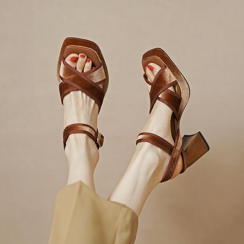 New Retro Gold Velvet Women Sandals French Chunky Heel Open Toe Sandals Summer Shoes Heel Women Explosive Spot Buckle Strap