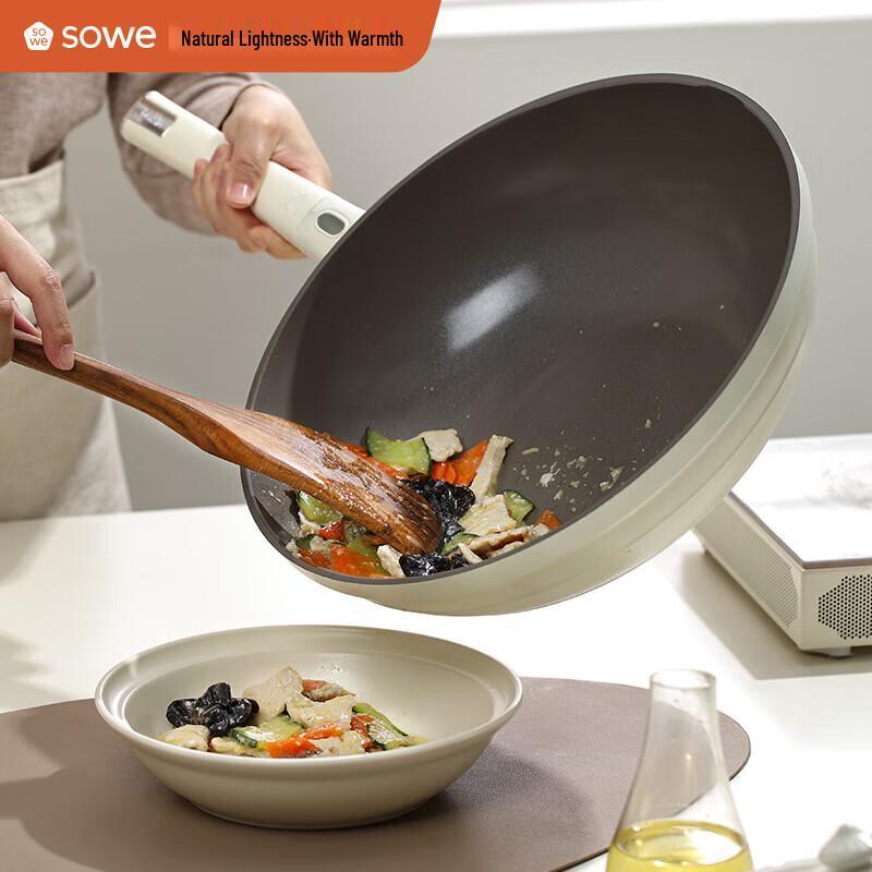 Wear-Resistant Titanium Ceramic Non-Stick Wok