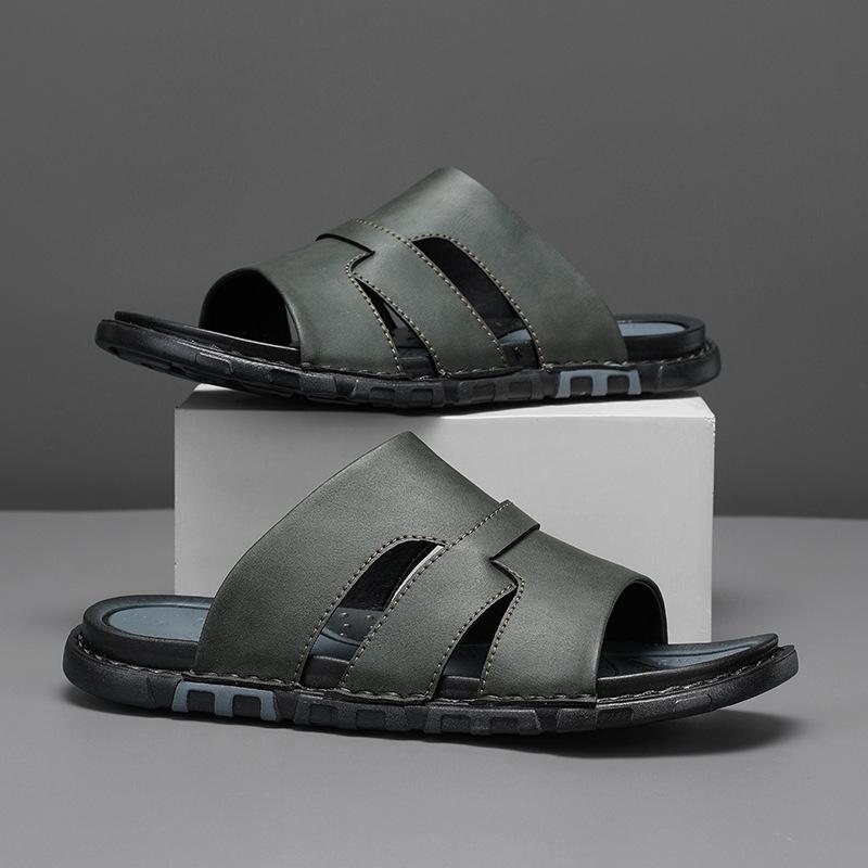

Luxury Men s Leather Slippers 2026 Summer New Beach Slippers Fashion Outdoor Casual Flat Slippers for Men Large-size Beach Shoes 45