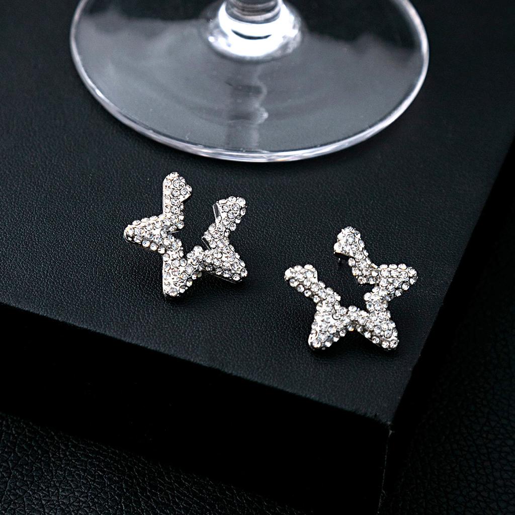 Light Luxury Full Diamond Five-Pointed Star Hollow Earrings, High-End Sense Exquisite Simple Rhinestone Earrings Micro-Inlaid Stud Earrings Women