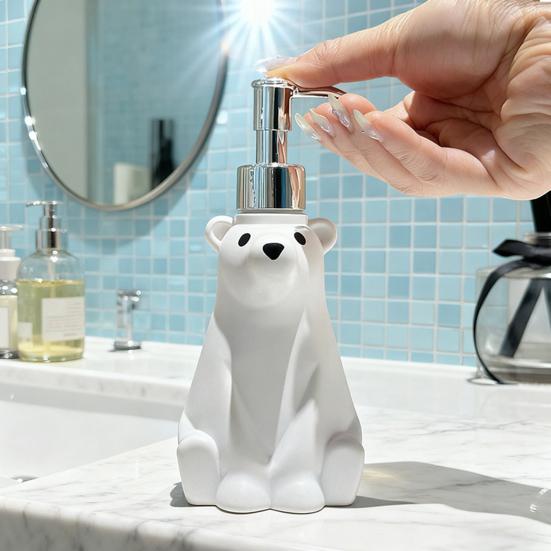 Soap Dispenser Hand Dish Soap Pump Bottle Polar Bear Design Holiday Hand Soap Dispenser Kitchen Countertop Decoration