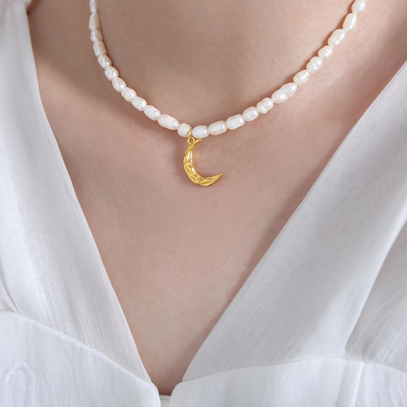 

Кулон из титановой стали с полумесяцем, натуральное пресноводное жемчужное ожерелье, вдовствующая императрица Запада, винтажный темперамент, универсальная цепочка на ключицу