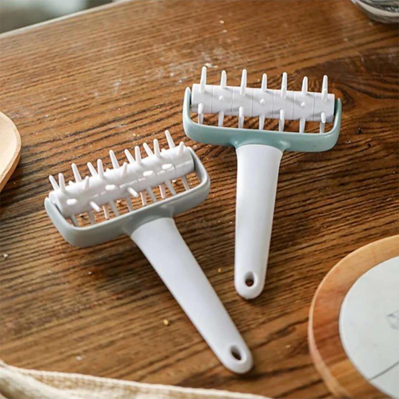 1PC Pizza Dough Punch Roller Needle –PP Dough Ventilation Tool for Baking Pizza, Bread, and Cookies – Essential Baking Accessory