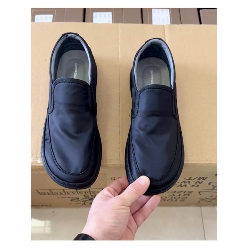 Fashion 2025 New Men's Slip-On Canvas Sneakers Low-Top Casual Sports Shoes Lightweight Breathable Anti-Slip Comfortable for Walking/Gym