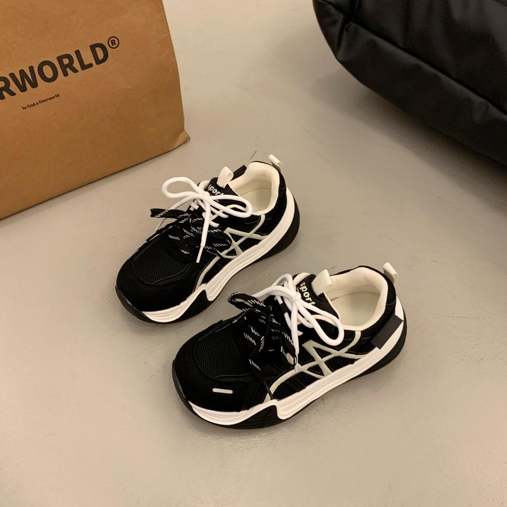 2025 autumn and winter new dad shoes female students Internet celebrity casual women's shoes versatile thick soles heightening lightweight sports sho