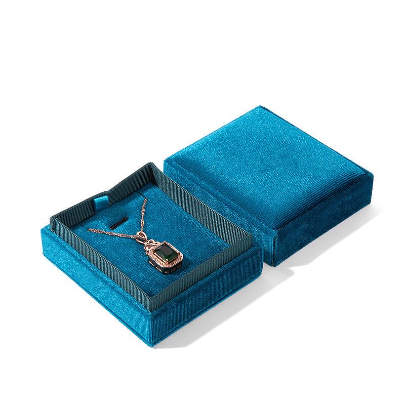 Retro hexagonal flannel jewelry box, exquisite velvet necklace box, heaven and earth cover ring box, jewelry storage box, jewelry box.