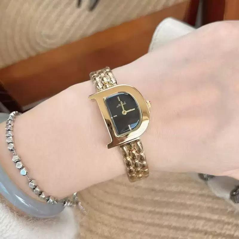 D-Shaped Watch Steel Belt Women S Watch Autumn And Winter Wear Women S Watch