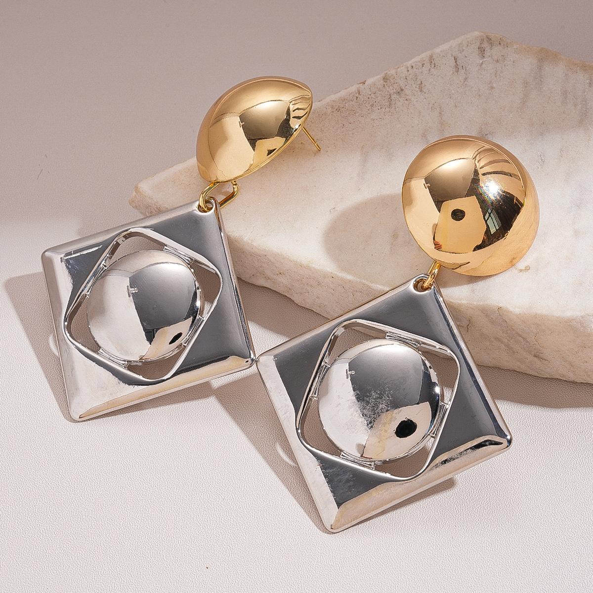 

DIGADAGU Metal Round Square Geometric Dangle Earrings New Classic Vintage Earrings Women Daily Zircon Accessories медный