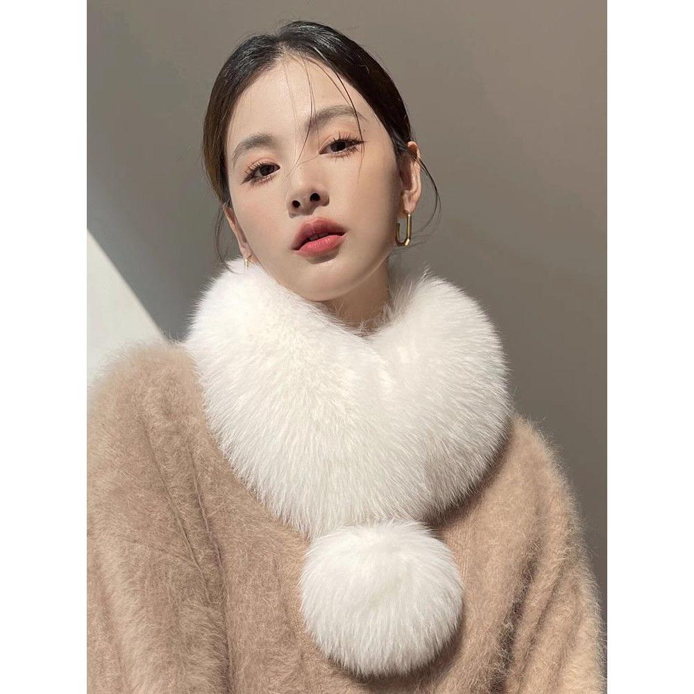 Faux Fox Fur Scarf for Women - Versatile Short Scarf for Autumn and Winter Elegant Neck Warmer