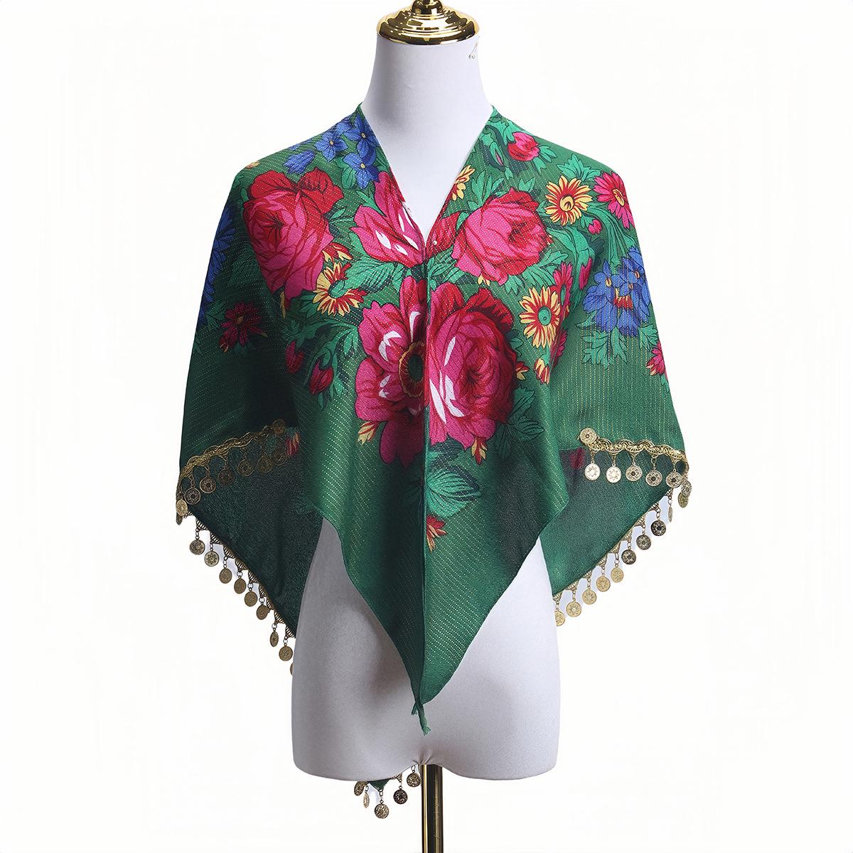 Versatile Gold Thread Peony Flower Triangle Scarf with Chain Design зелёный