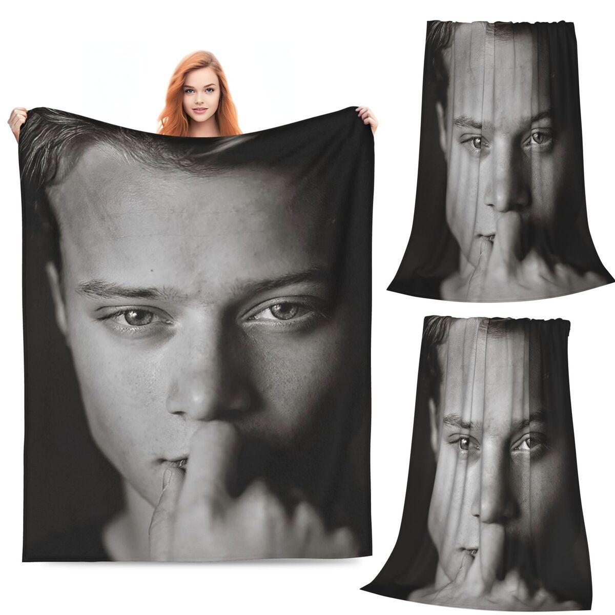 Exquisite Fashion Items Unisex Soft Rudy Pankow Jj Maybank Poster Blanket Soft Warm Flannel Throw Blanket Plush For Bed Living Room Picnic Travel Home Sofa