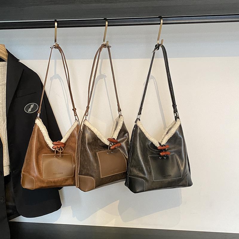 Autumn and Winter New Splicing Hair Bag Women's Niche Design High-end Underarm Bag Retro Tote Bag Shoulder Bag