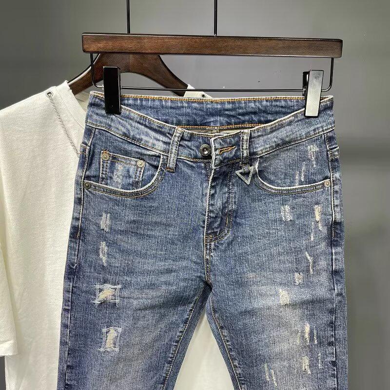 Men's 2024 Trendy American Retro Blue Slim-Fit Washed 9-Point Jeans