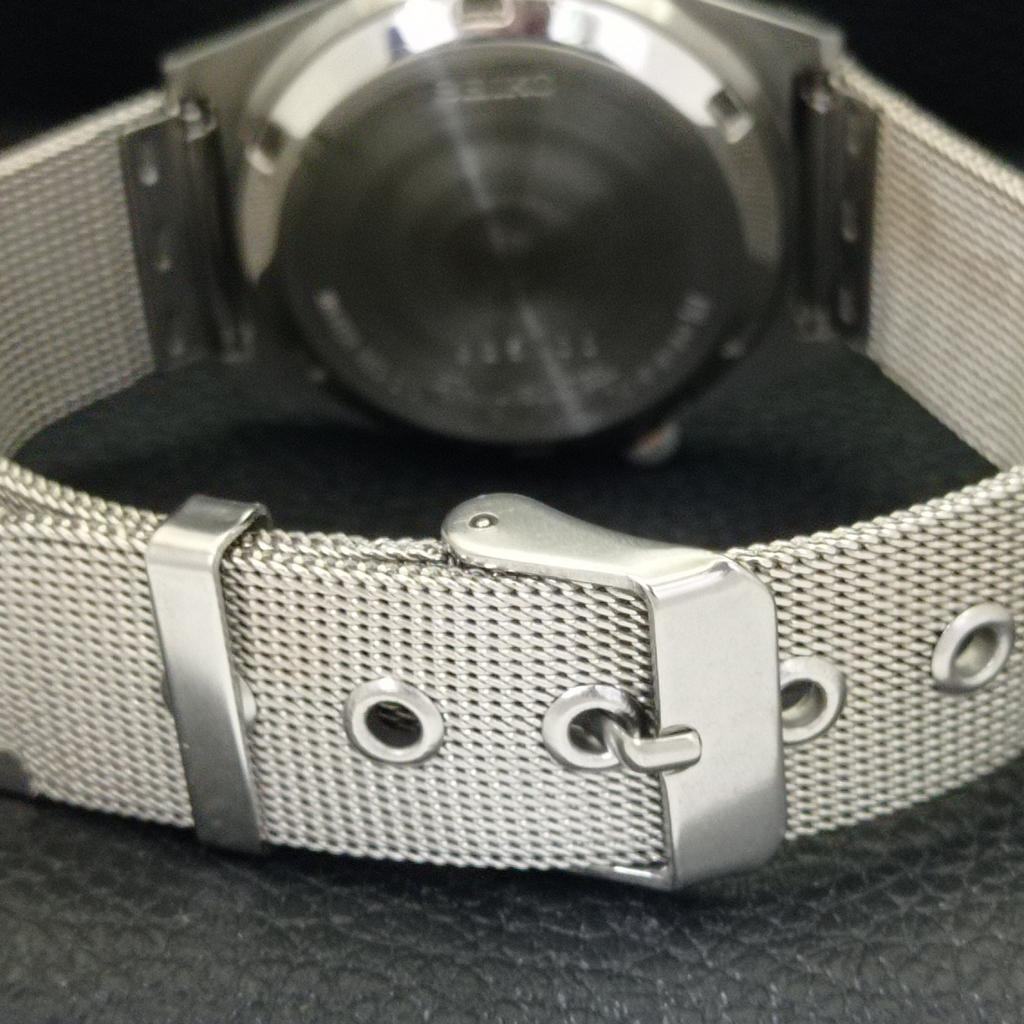 Seiko 5 AUTOMATIC VINTAGE JAPAN 7019A MENS WHITE COLOR DIAL WATCH A702099-5 R208-a702099