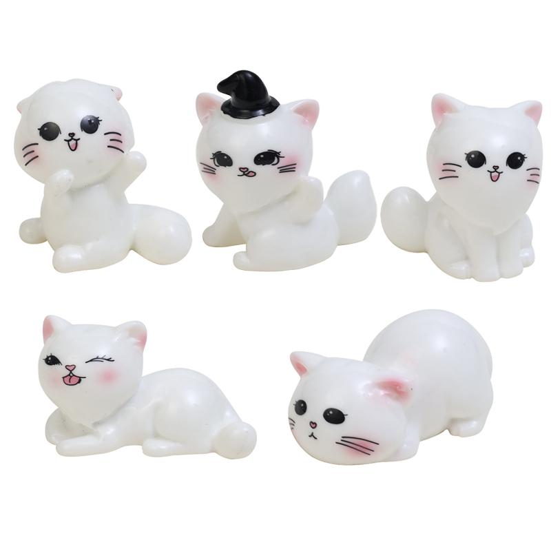 1-5 Stück Neue Auto Mittelkonsole Harz Ornamente Cartoon Niedliches Zaubererkätzchen Mikrolandschaft Harz Desktop Dekoration DIY Zubehör