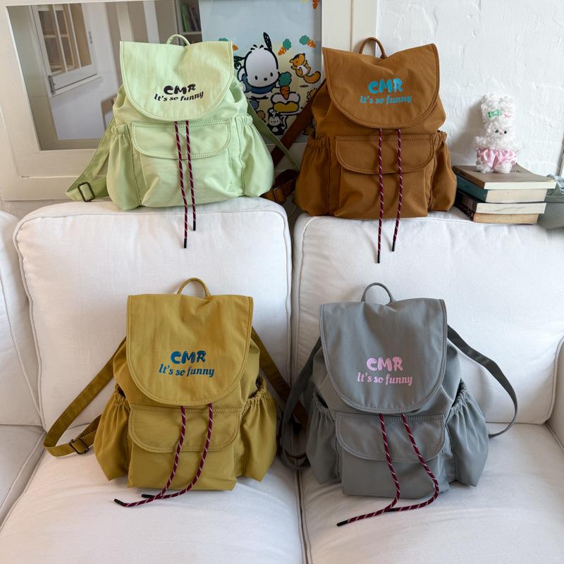 Lightweight and Versatile Canvas Women's Backpack Commuting Versatile Backpack Student Travel Bag School Bag