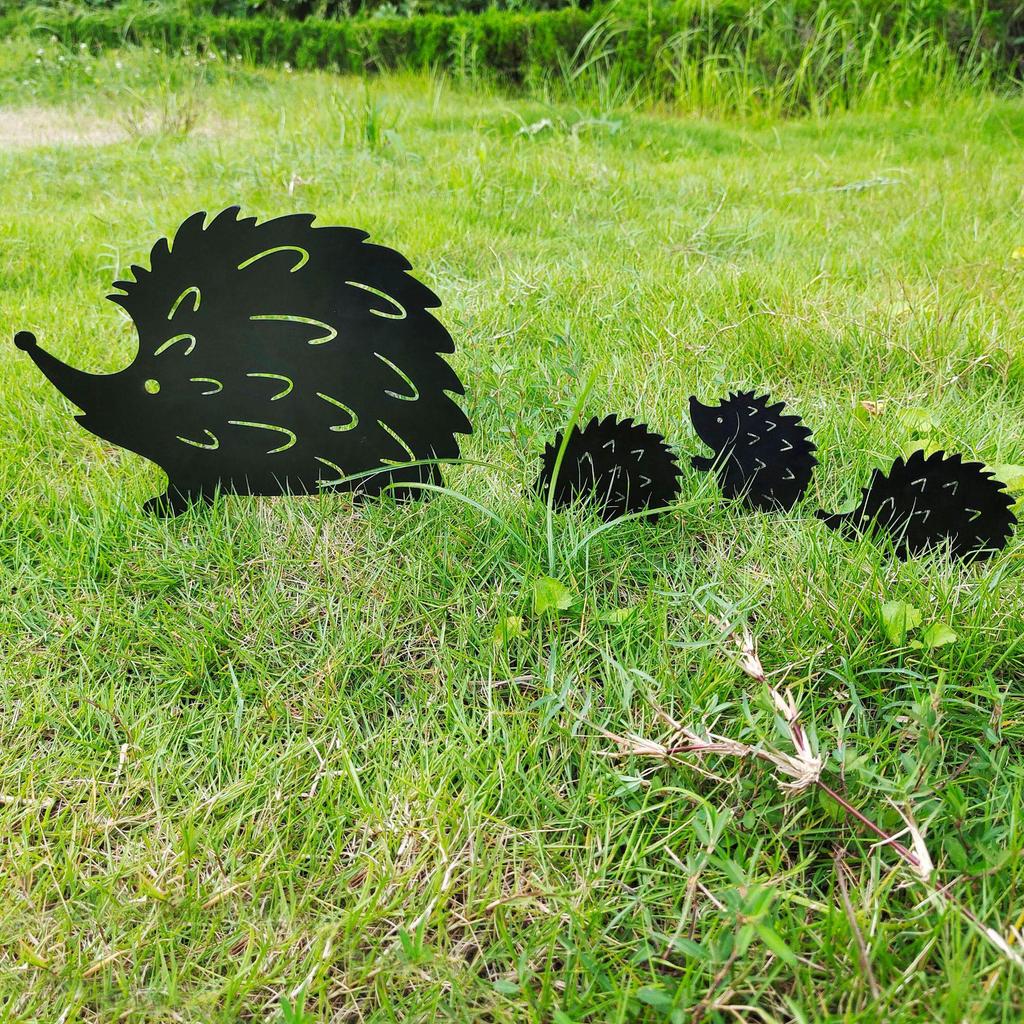 Creative Wrought Iron Hedgehog Family Garden Inserts