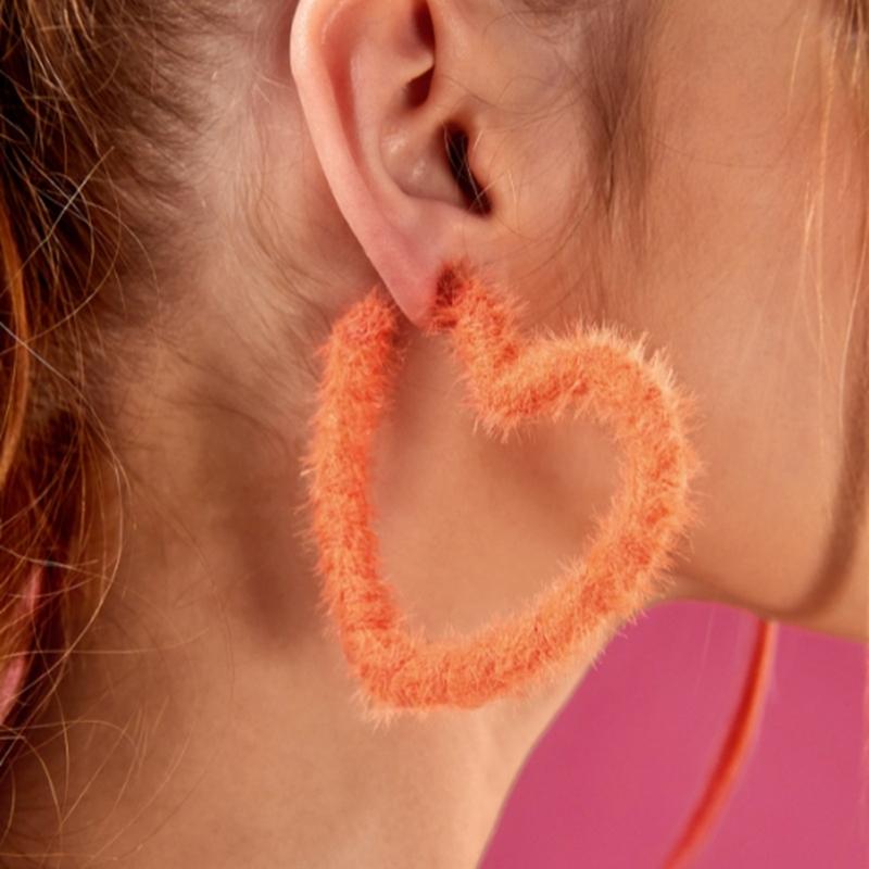 Plush Heart Hoop Earrings Exaggerated Dangle Earrings Fashion Piercing Earrings Punk Ear Stud Simple Jewelry Gift